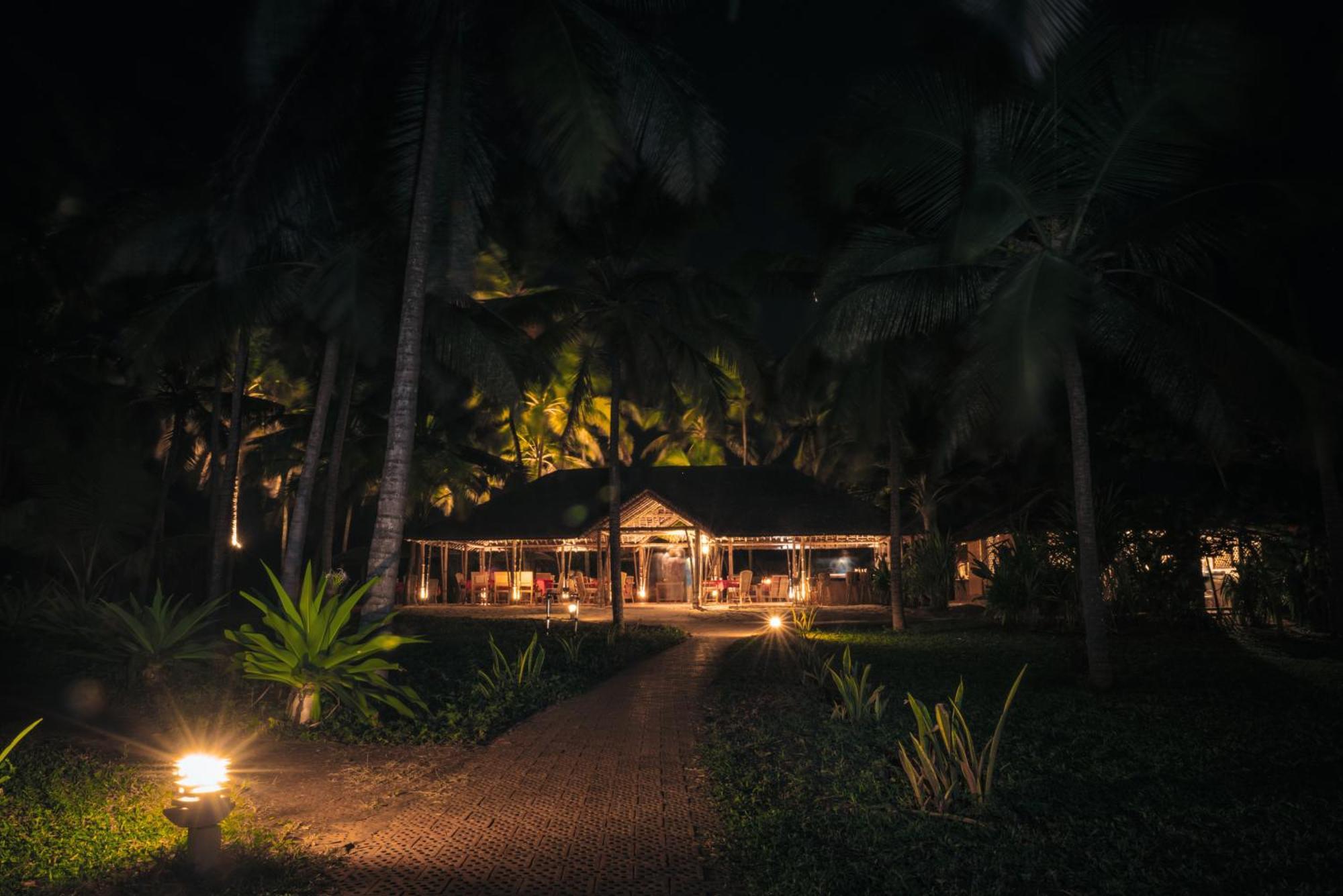 Neeleshwar Hermitage Nileshwar Exterior photo